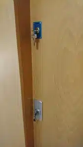 Cerrojo Fac en puerta